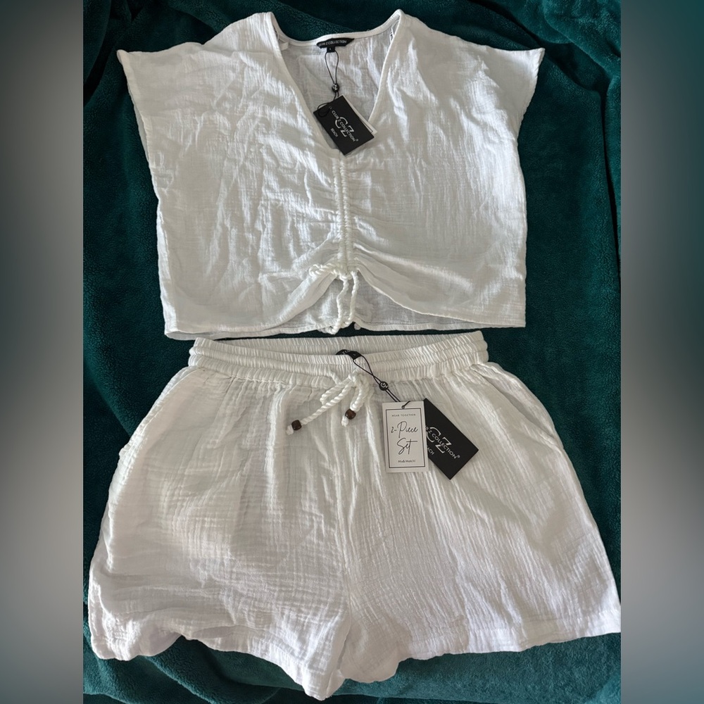White 2-Piece Set with Wooden Beads